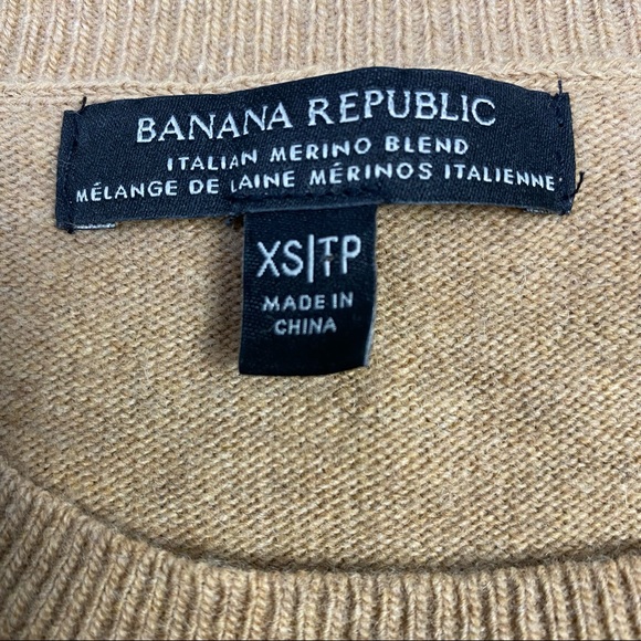 Banana Republic Wool Sweater - Picture 3 of 4